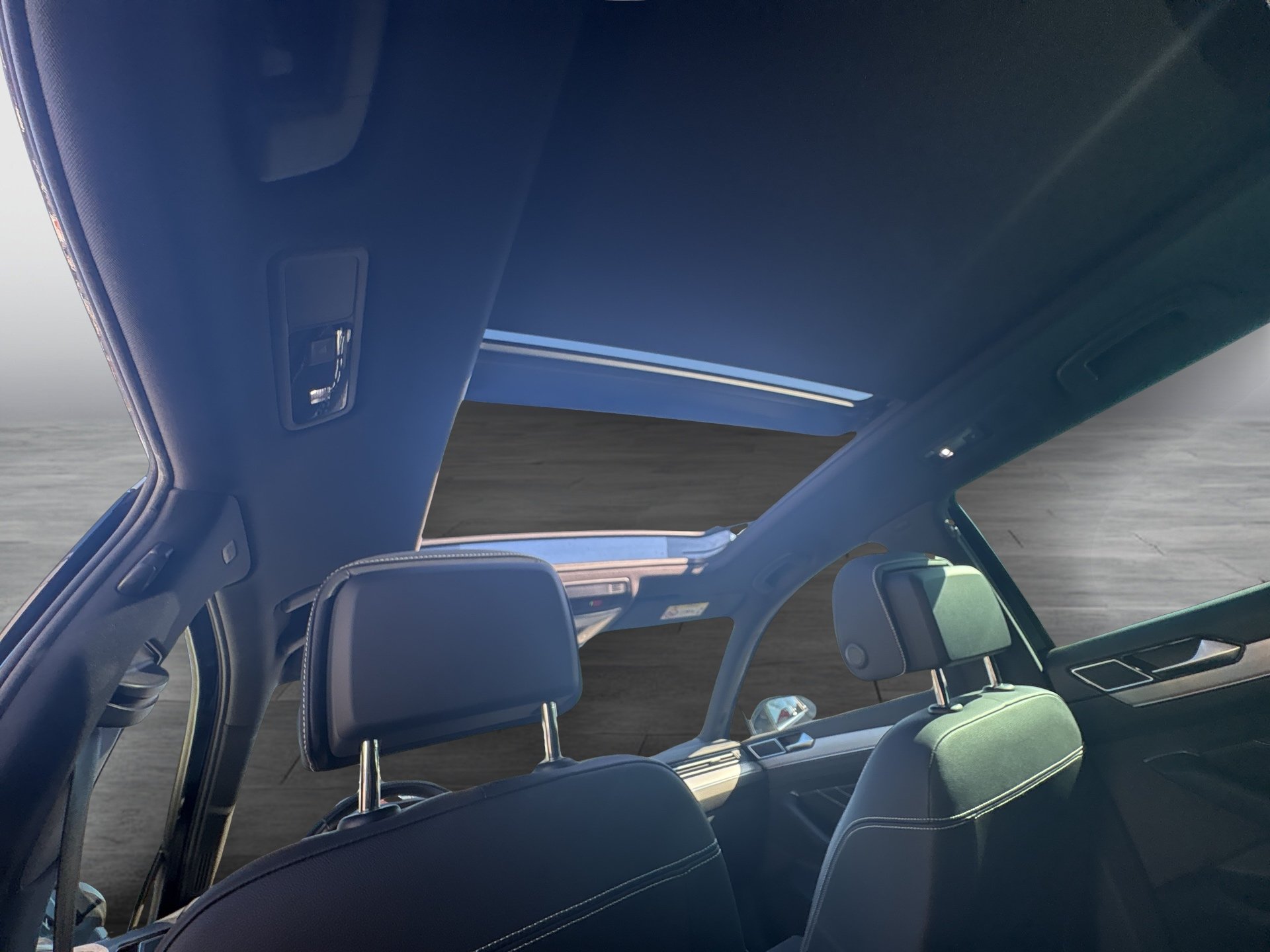 VW Passat Variant Highline TDI SCR DSG | Bild 12 von 27