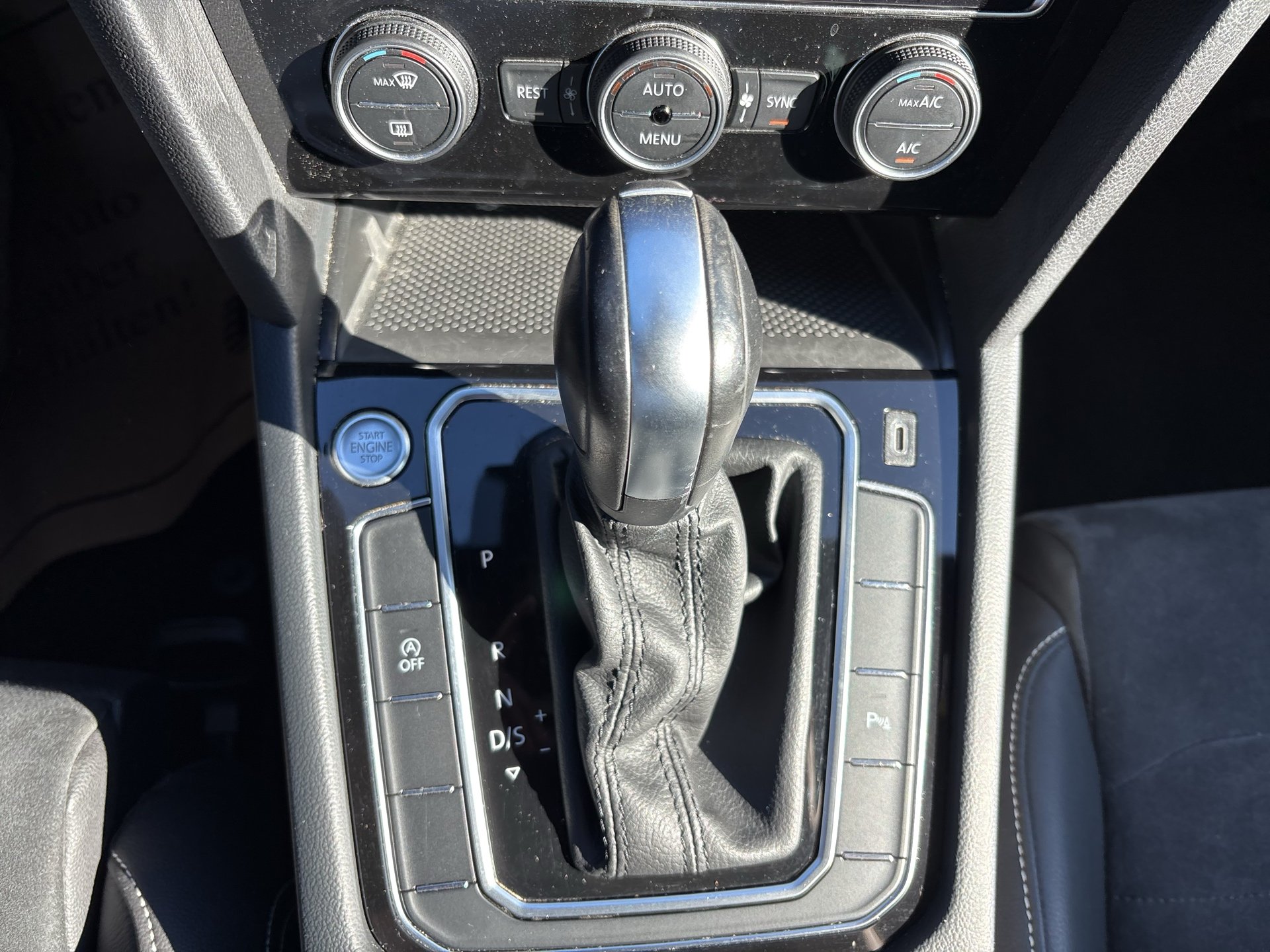 VW Passat Variant Highline TDI SCR DSG | Bild 20 von 27