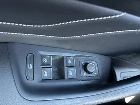 VW Passat Variant Highline TDI SCR DSG | Thumbnail 9 von 27