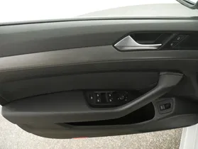 VW Passat Variant 2.0 TDI BMT | Thumbnail 11 von 30