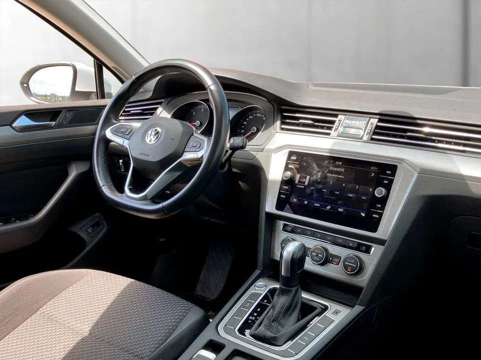 VW Passat Variant 2.0 TDI BMT | Bild 8 von 21
