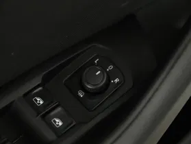 VW Passat Variant 2.0 TDI BMT | Thumbnail 13 von 30