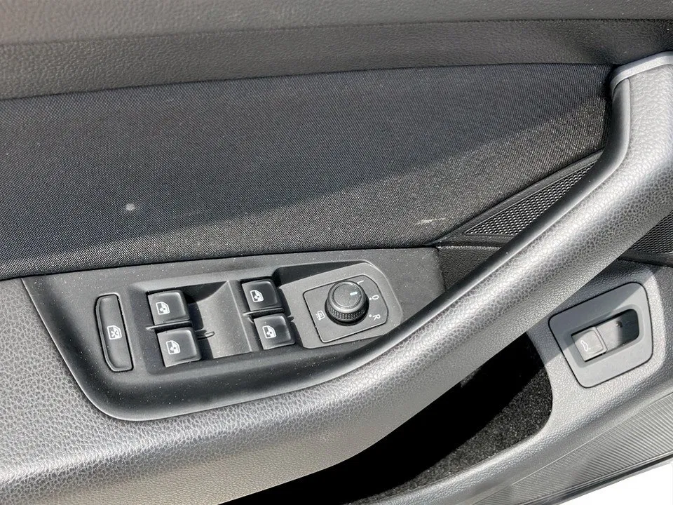 VW Passat Variant 2.0 TDI BMT | Bild 17 von 21
