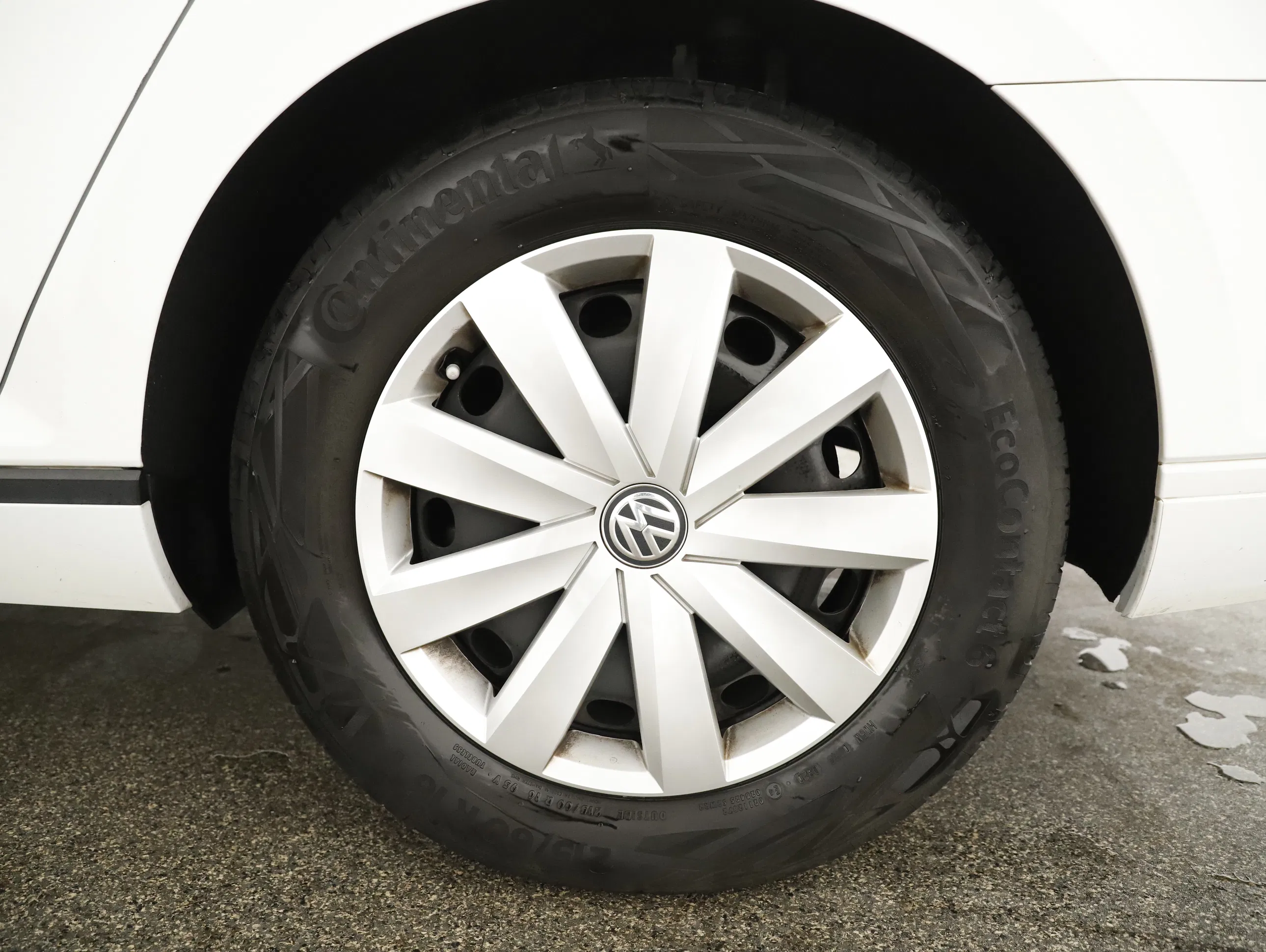 VW Passat Variant 2.0 TDI BMT | Bild 17 von 30