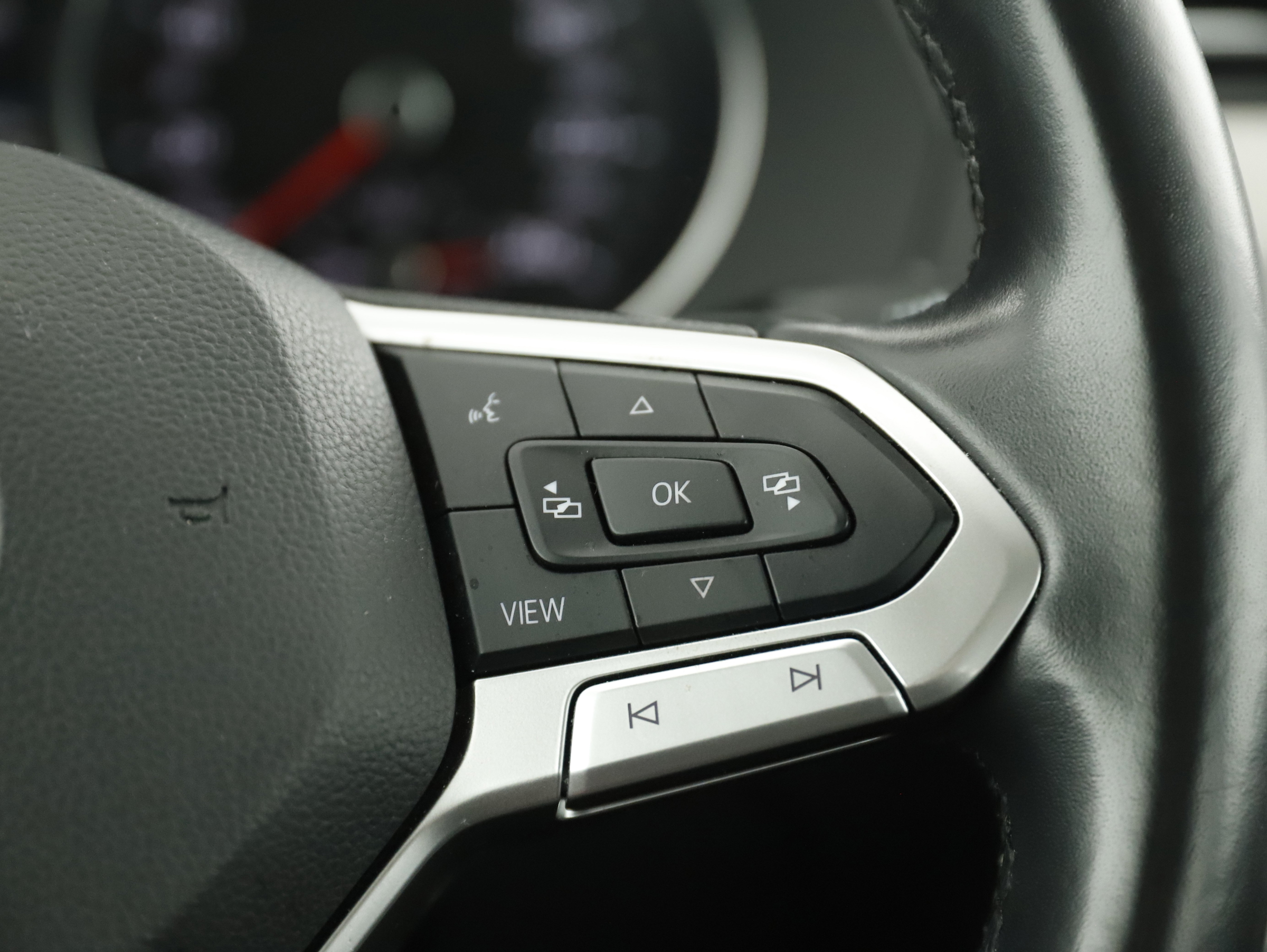 VW Passat Variant 2.0 TDI BMT | Bild 19 von 30