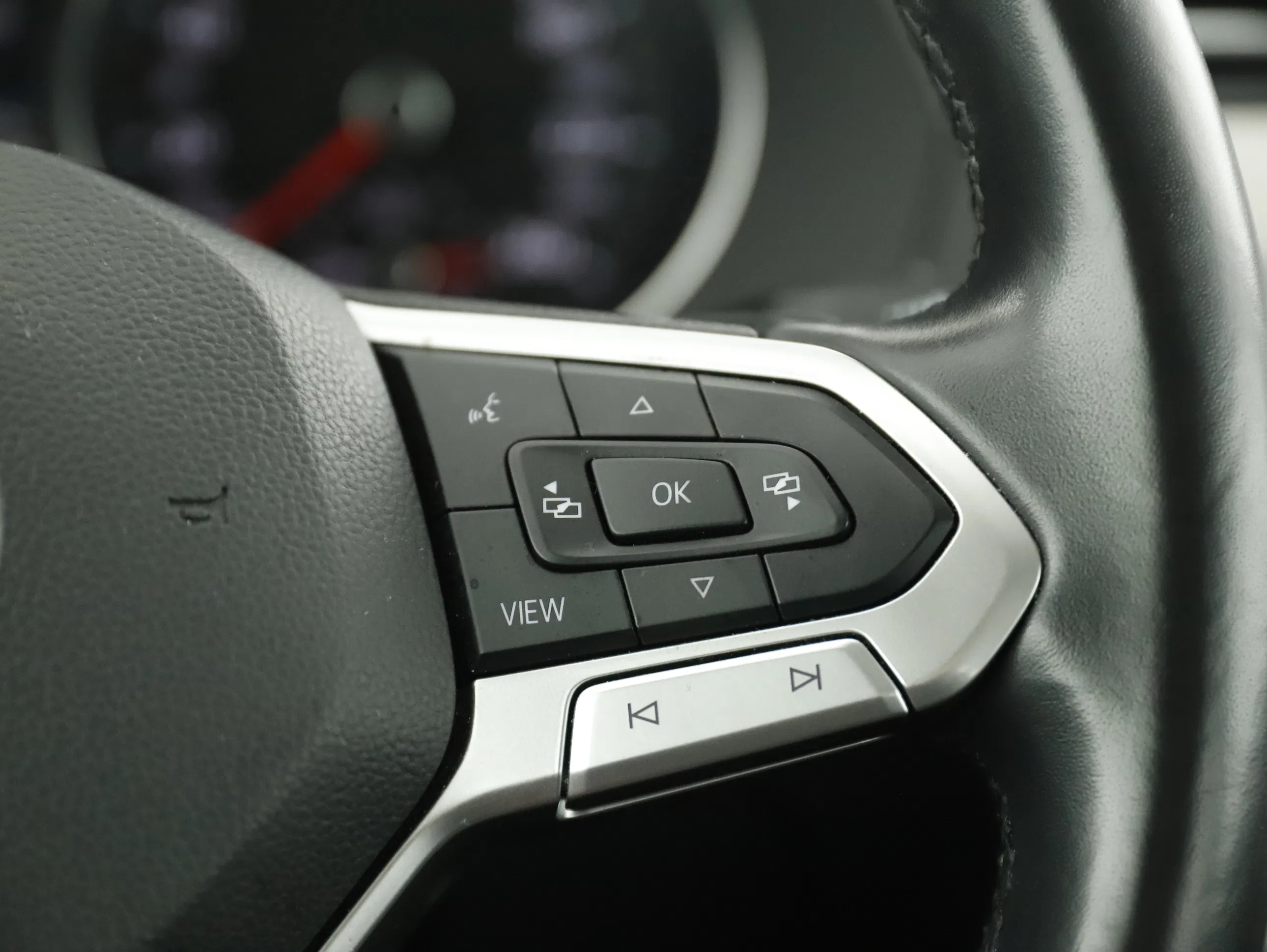 VW Passat Variant 2.0 TDI BMT | Bild 19 von 30