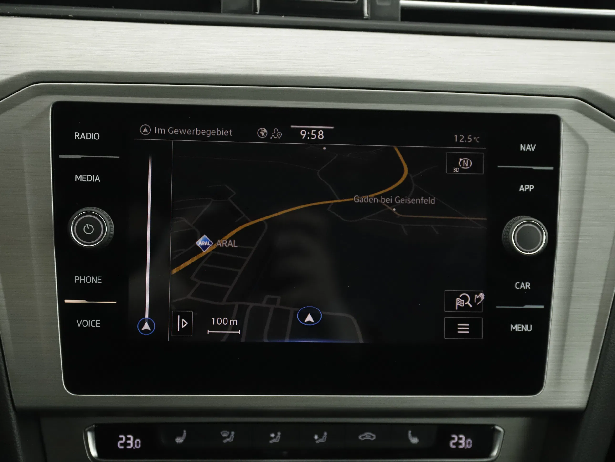 VW Passat Variant 2.0 TDI BMT | Bild 22 von 30