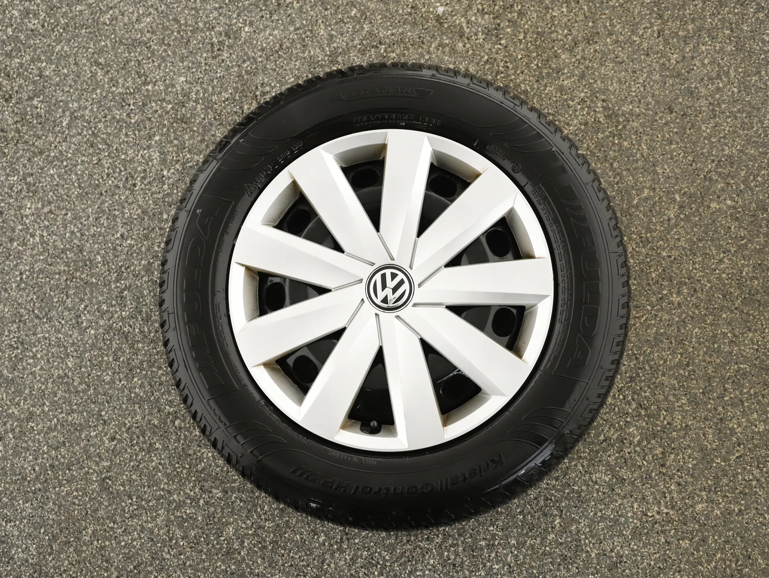 VW Passat Variant 2.0 TDI BMT | Bild 28 von 30