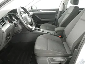 VW Passat Variant 2.0 TDI BMT | Thumbnail 10 von 30