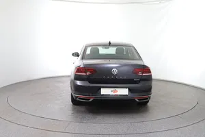 VW Passat 2.0 TDI 4Motion BMT Elegance | Thumbnail 6 von 26