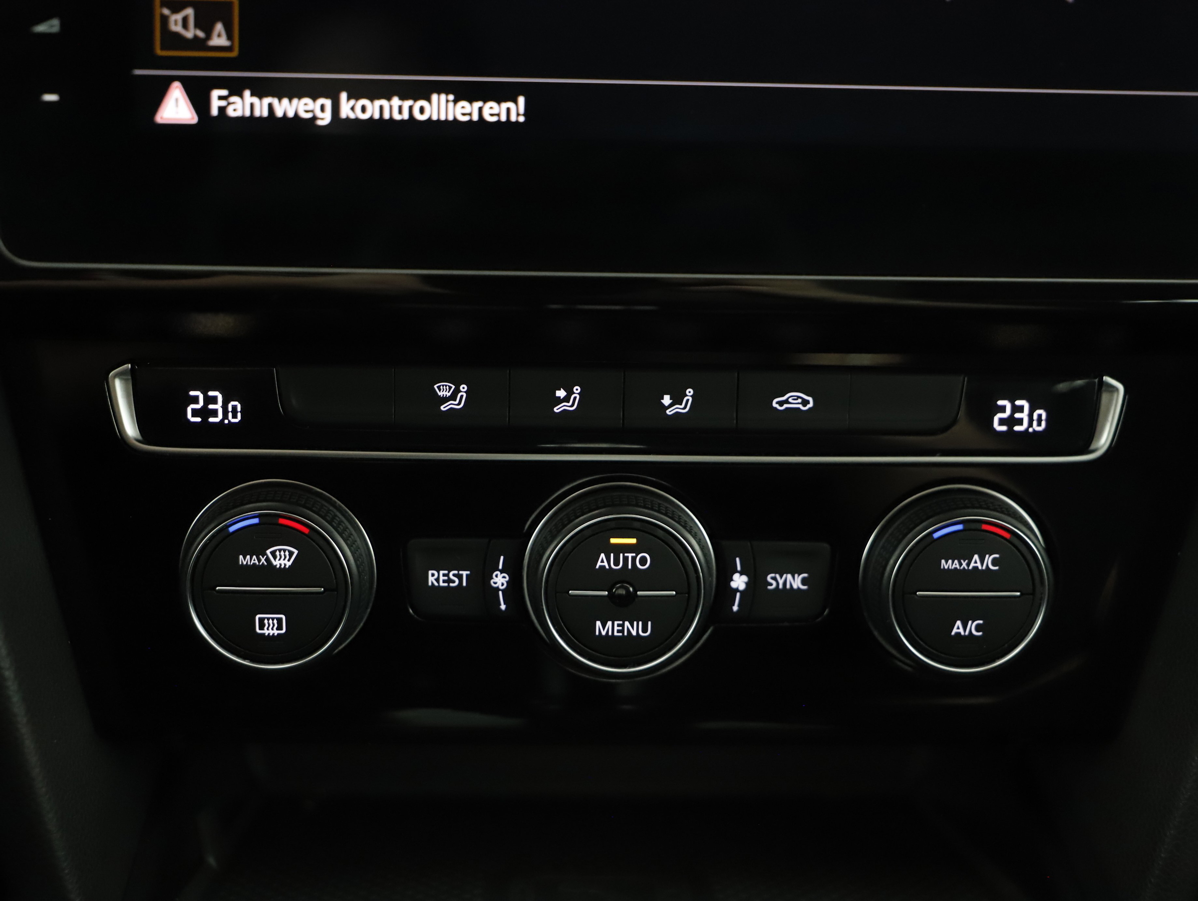 VW Passat Variant 1.4 TSI  GTE | Bild 23 von 29