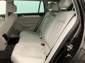 VW Passat Variant 2.0 TDI BMT Elegance | Thumbnail 26 von 31