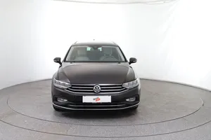 VW Passat Variant 2.0 TDI BMT Elegance | Thumbnail 9 von 31