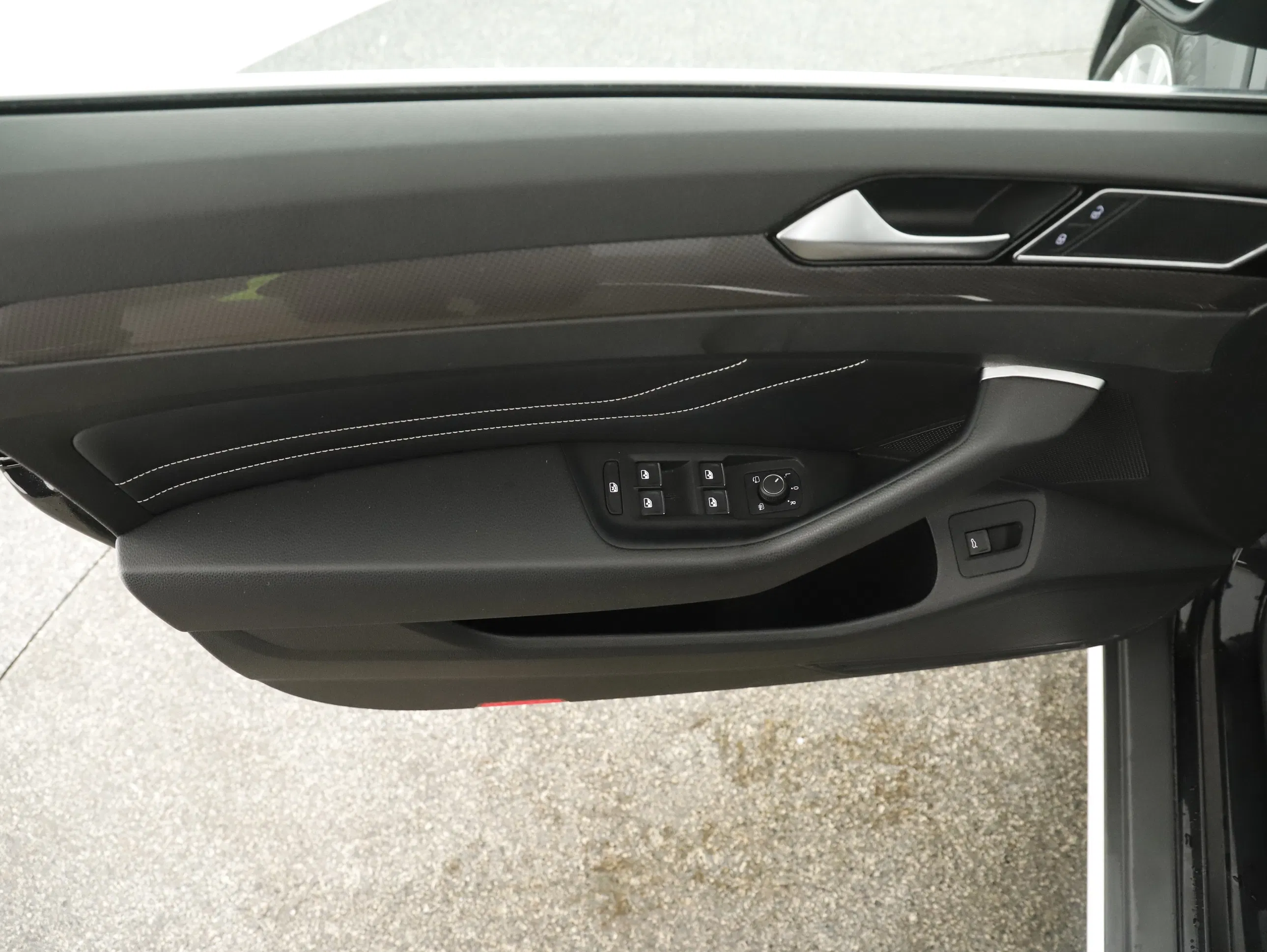 VW Passat Variant 2.0 TDI 4Motion BMT Alltrack | Bild 23 von 28