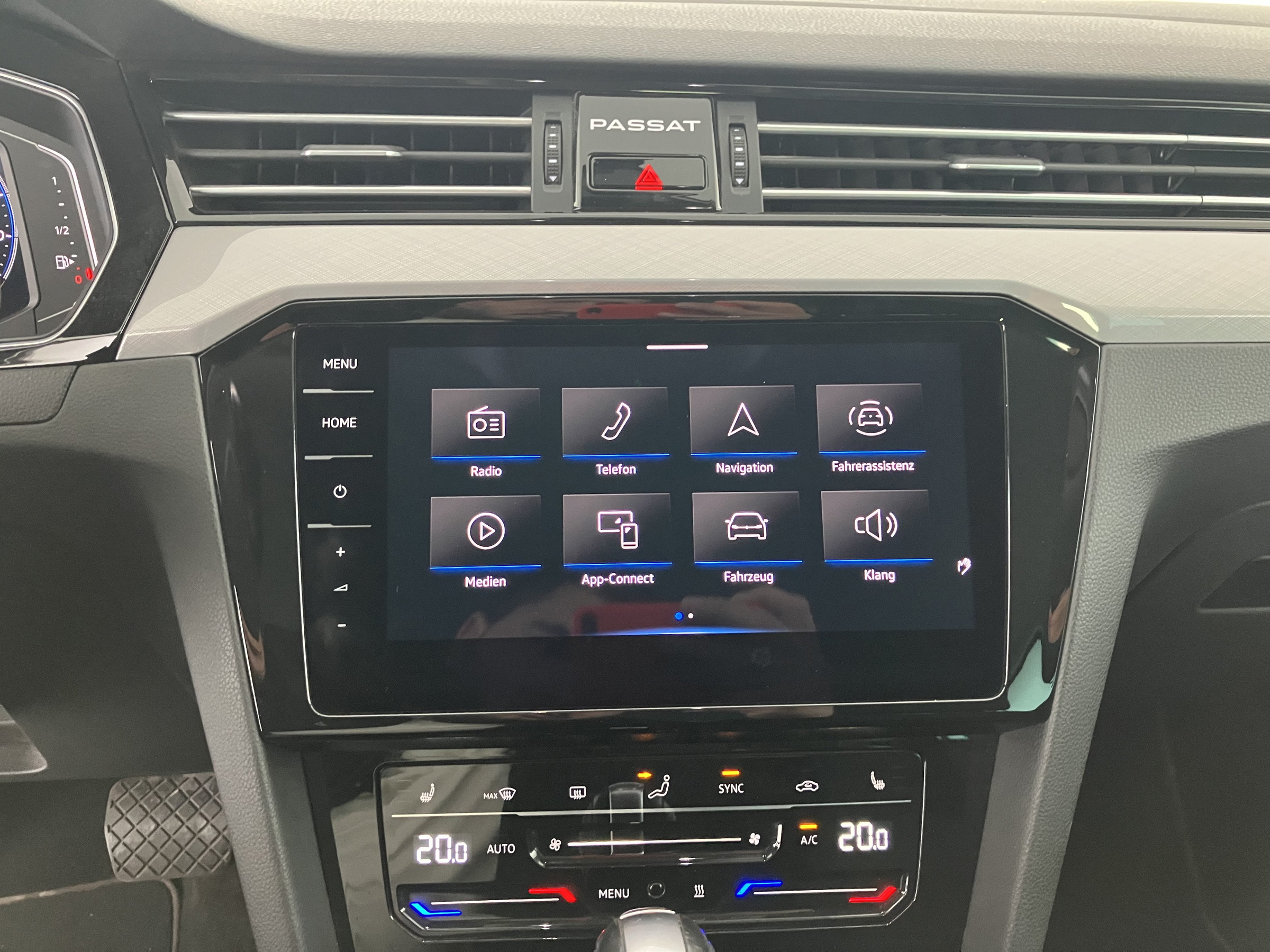 VW Passat Variant 2.0 TDI 4Motion BMT Business | Bild 12 von 31