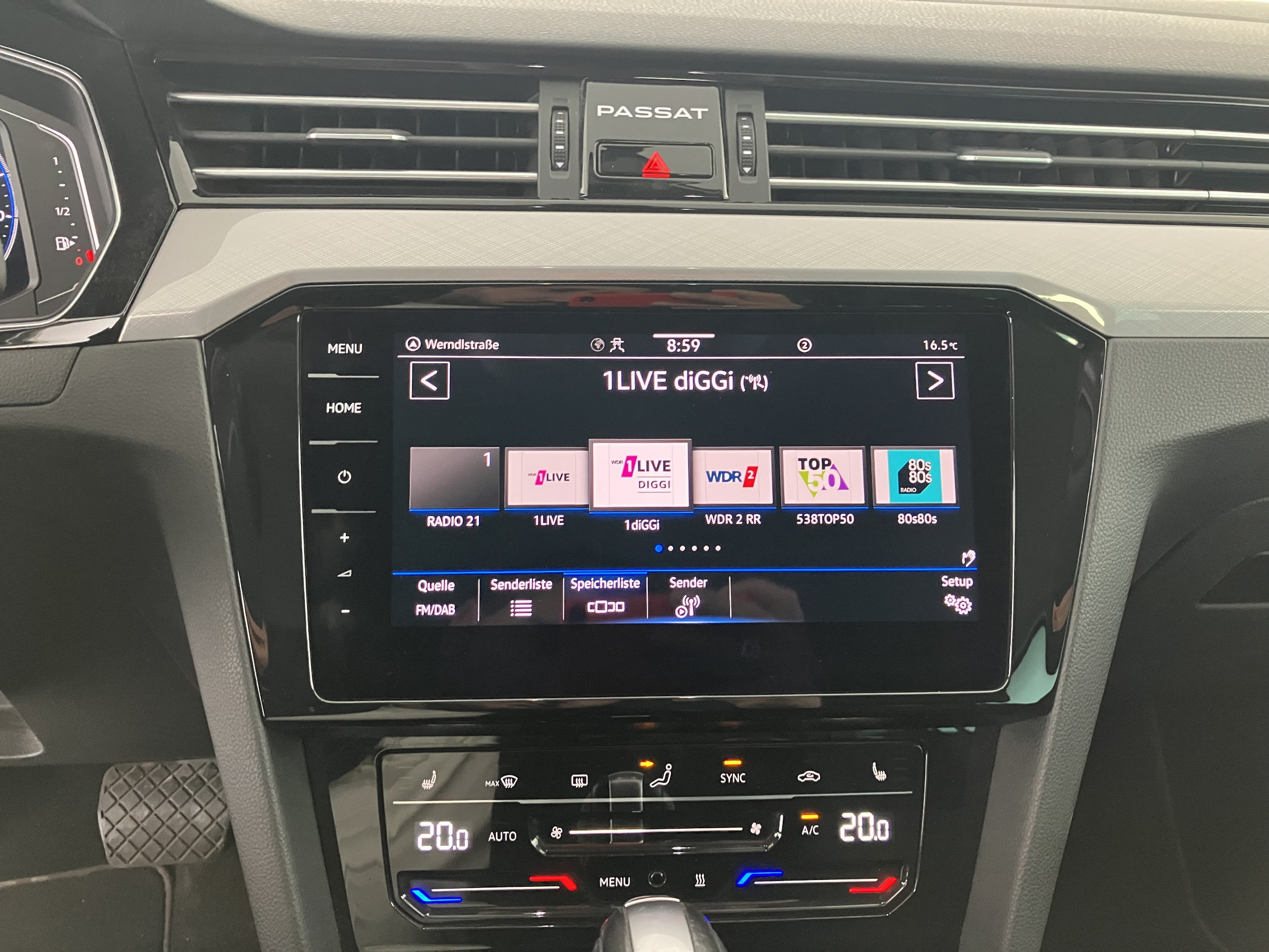 VW Passat Variant 2.0 TDI 4Motion BMT Business | Bild 13 von 31