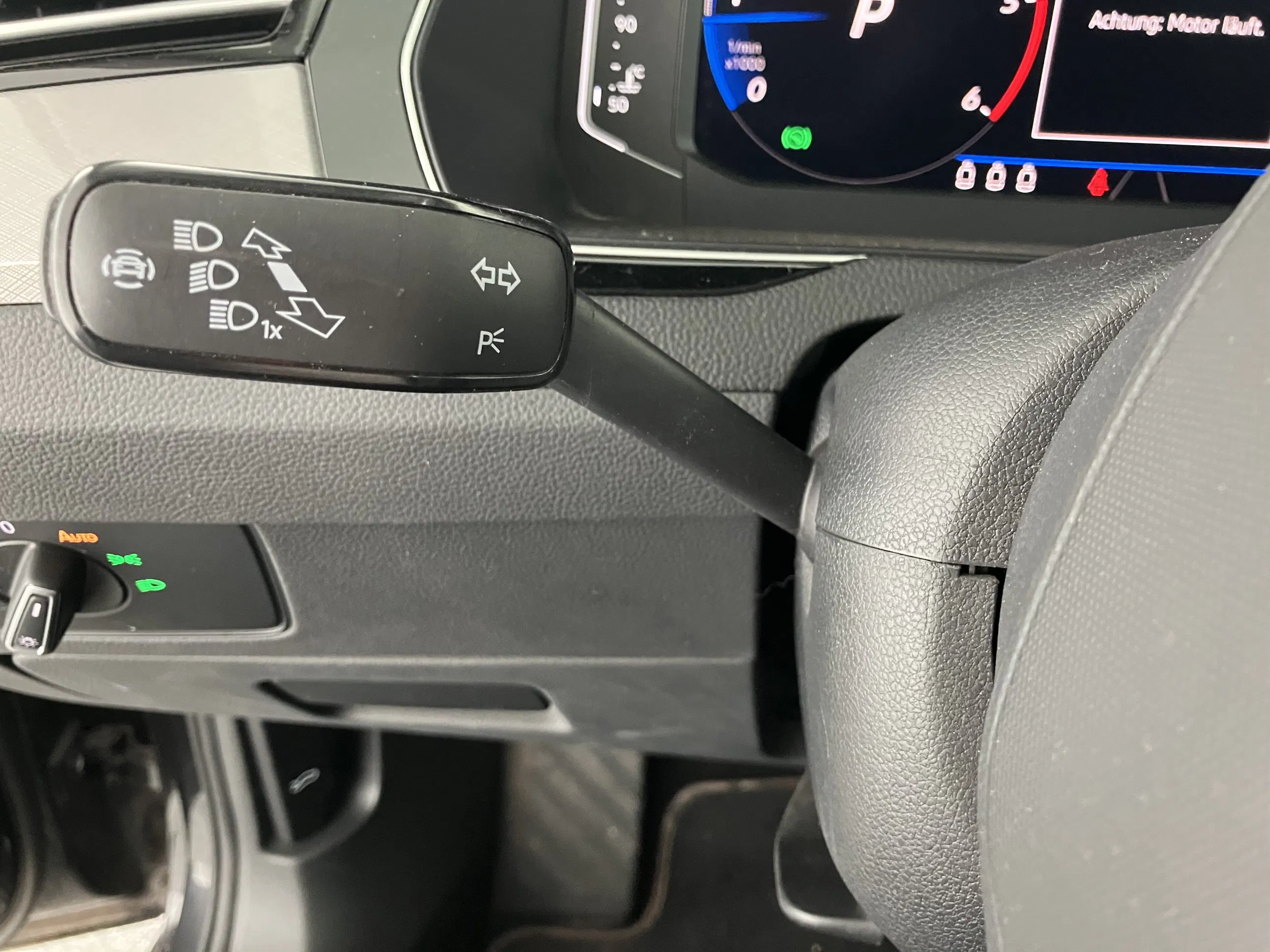 VW Passat Variant 2.0 TDI 4Motion BMT Business | Bild 23 von 31