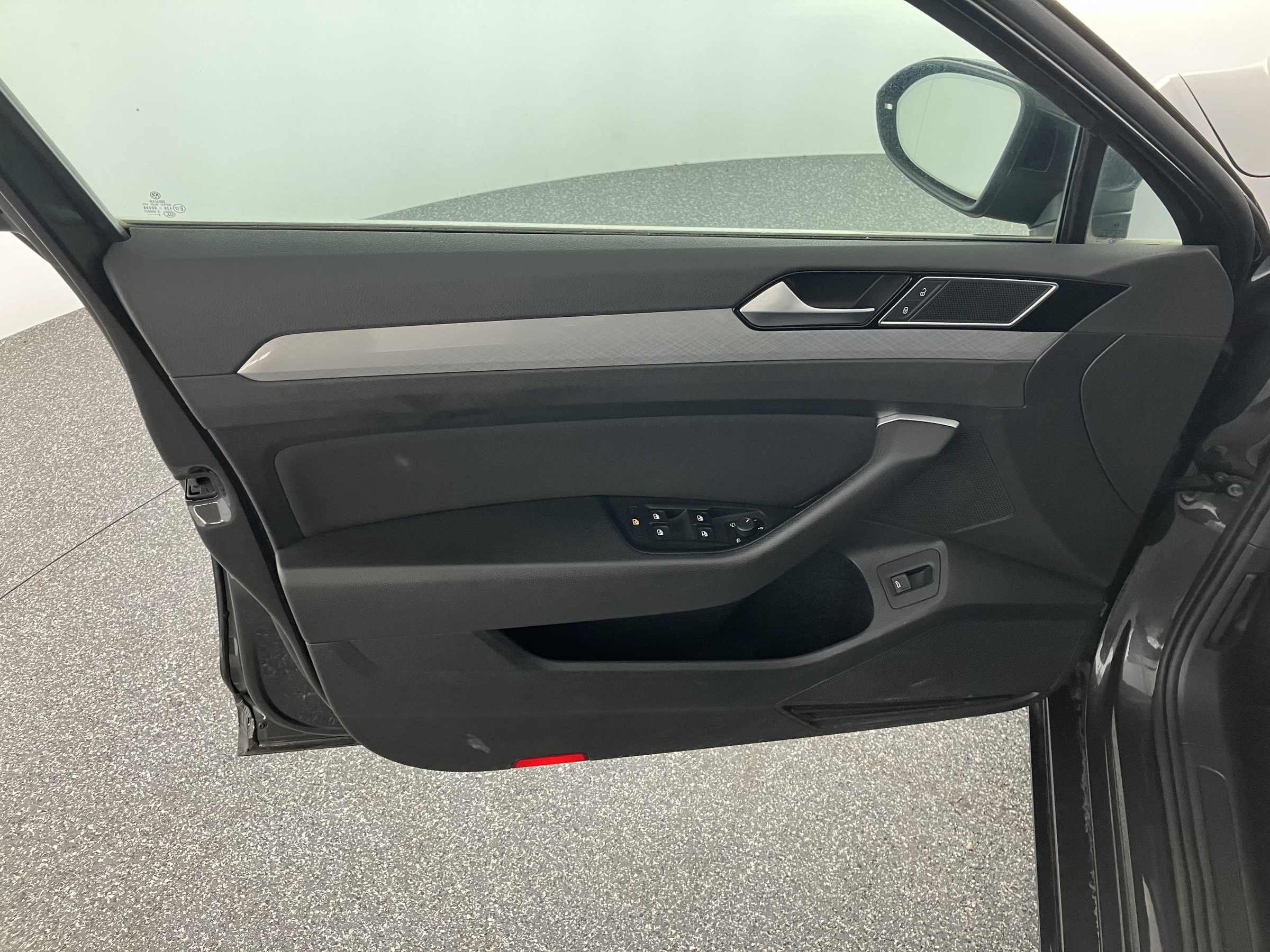 VW Passat Variant 2.0 TDI 4Motion BMT Business | Bild 4 von 31