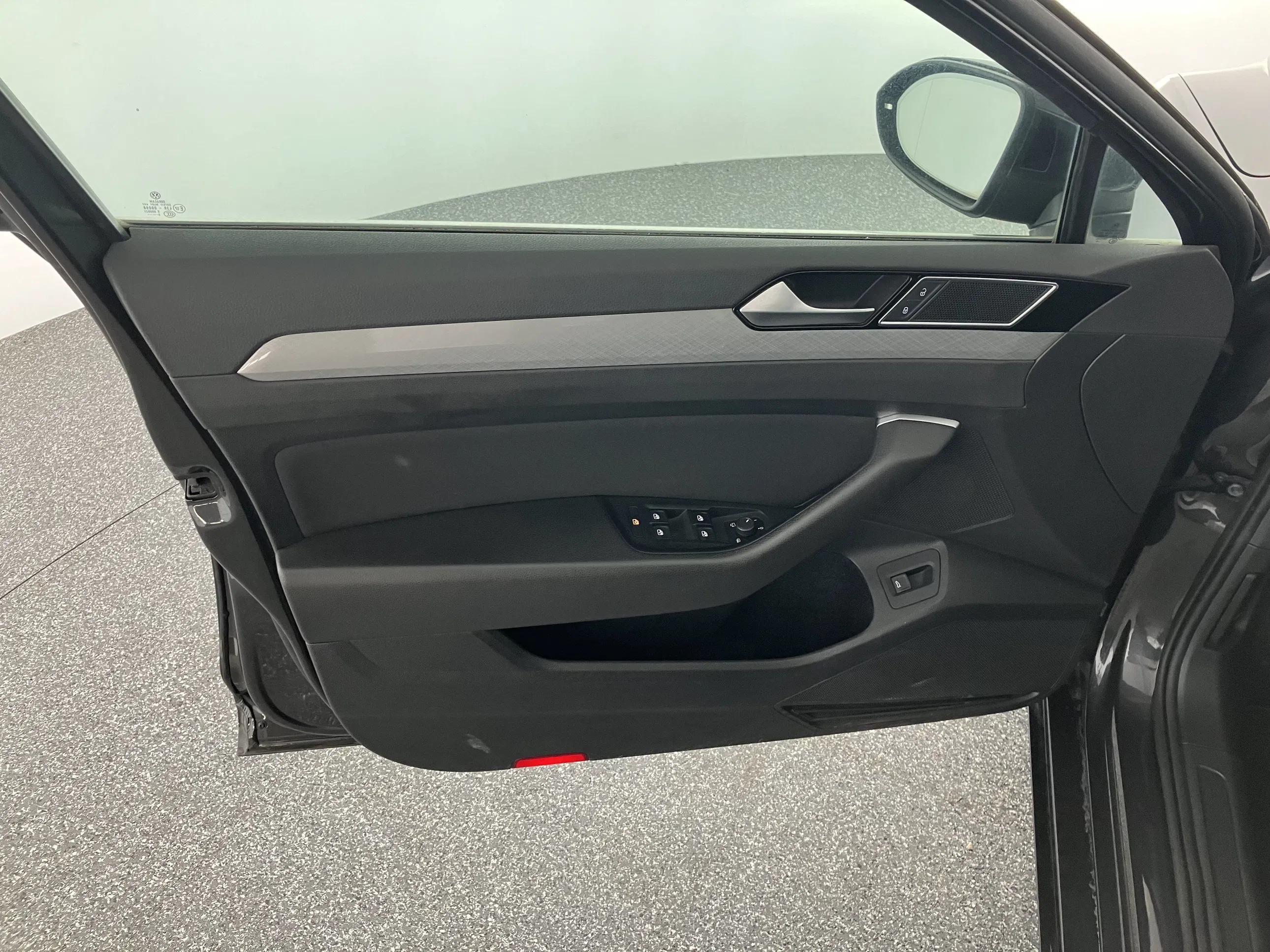 VW Passat Variant 2.0 TDI 4Motion BMT Business | Bild 4 von 31