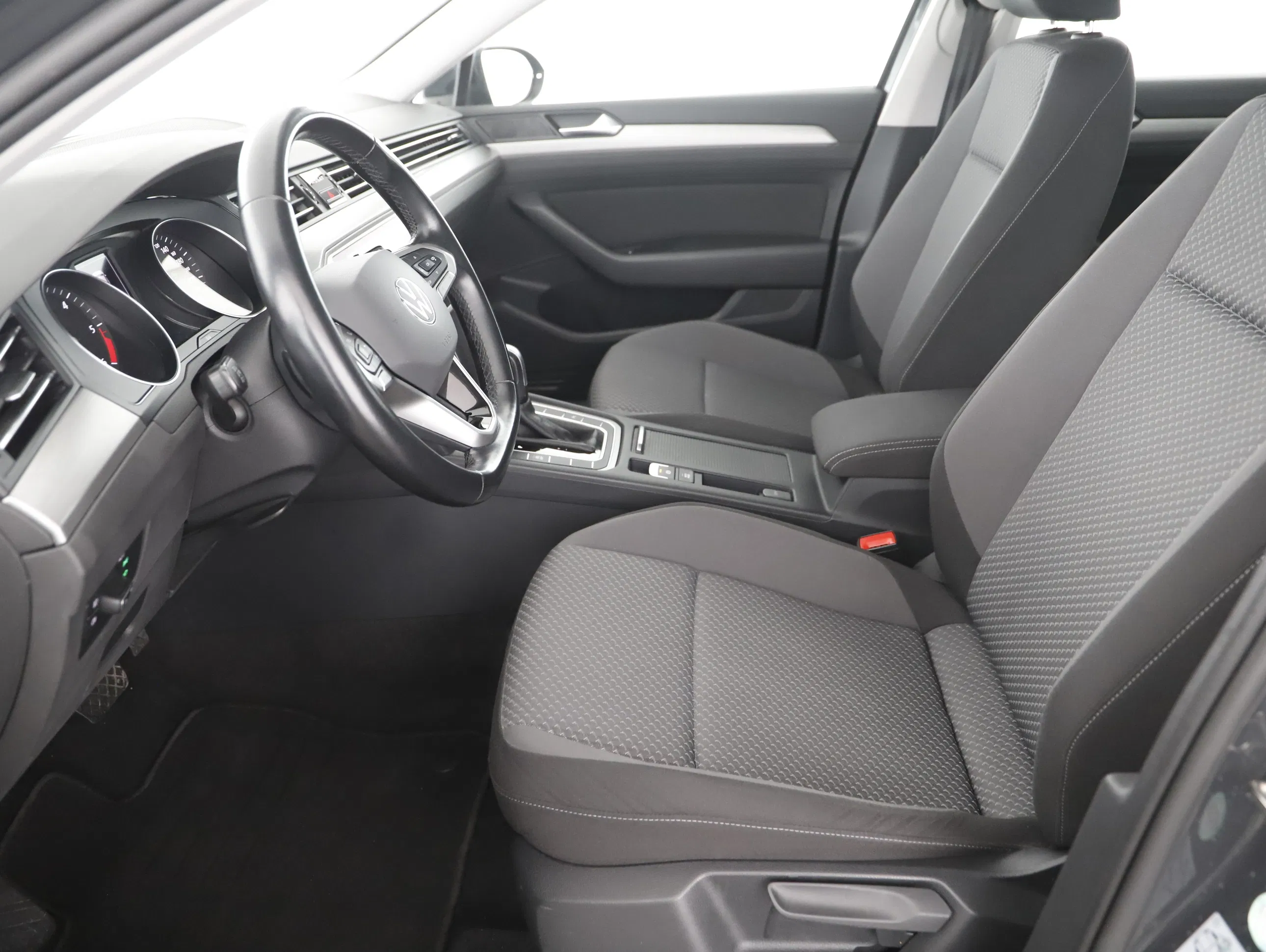 VW Passat Variant 2.0 TDI BMT | Bild 8 von 21