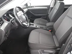 VW Passat Variant 2.0 TDI BMT | Thumbnail 8 von 21