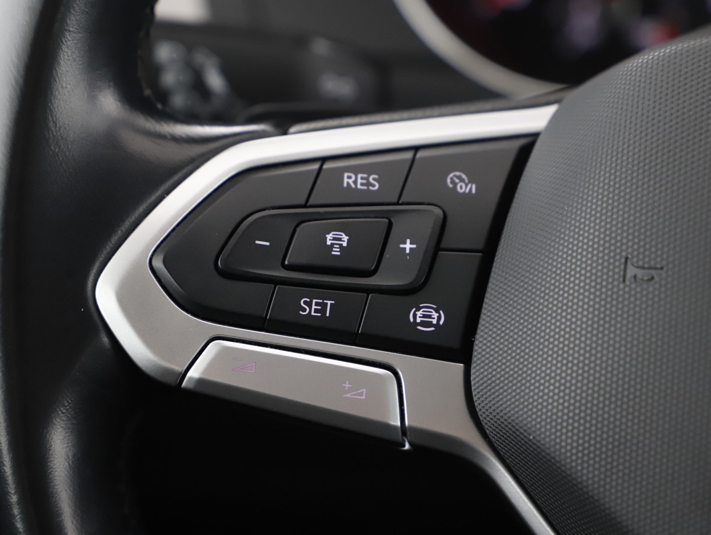 VW Passat Variant 2.0 TDI BMT | Bild 12 von 21