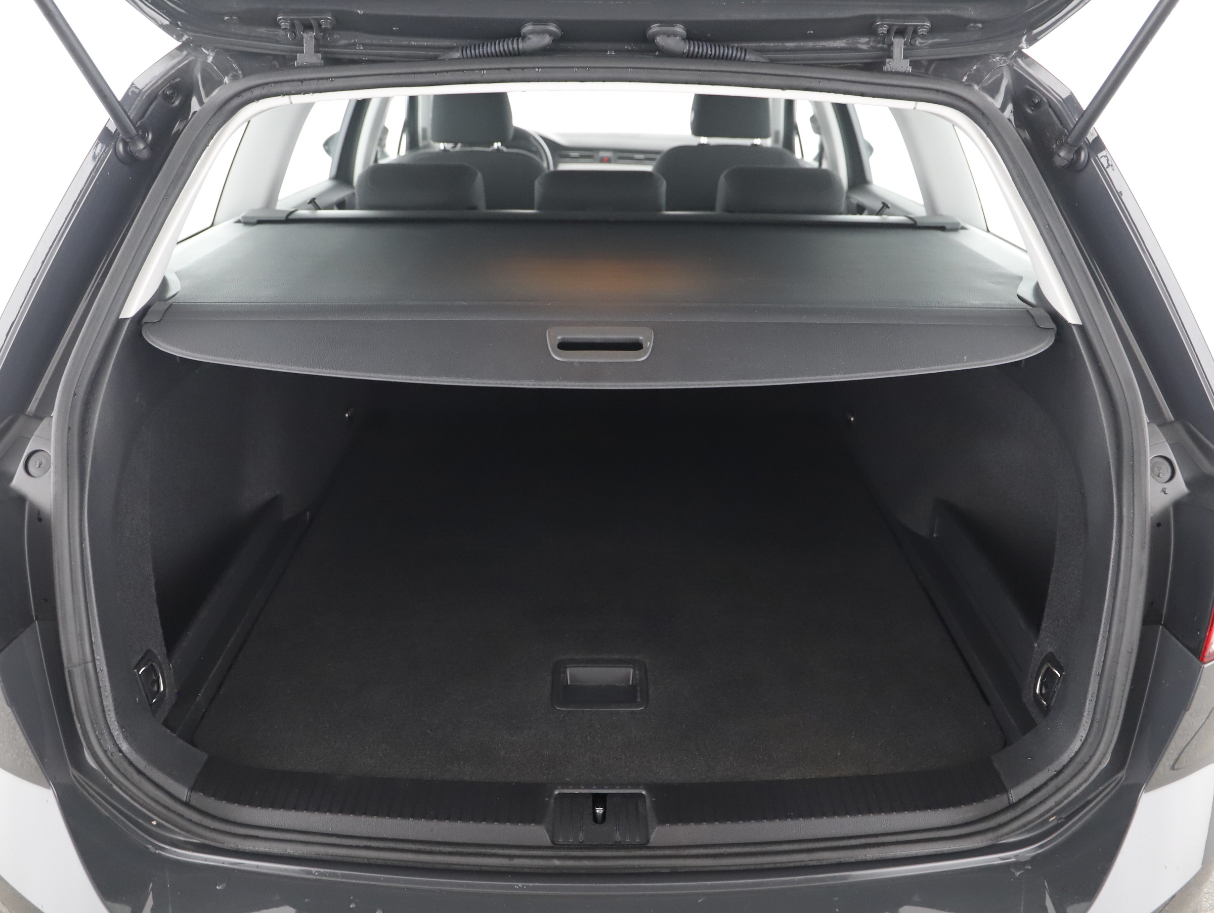 VW Passat Variant 2.0 TDI BMT | Bild 20 von 21