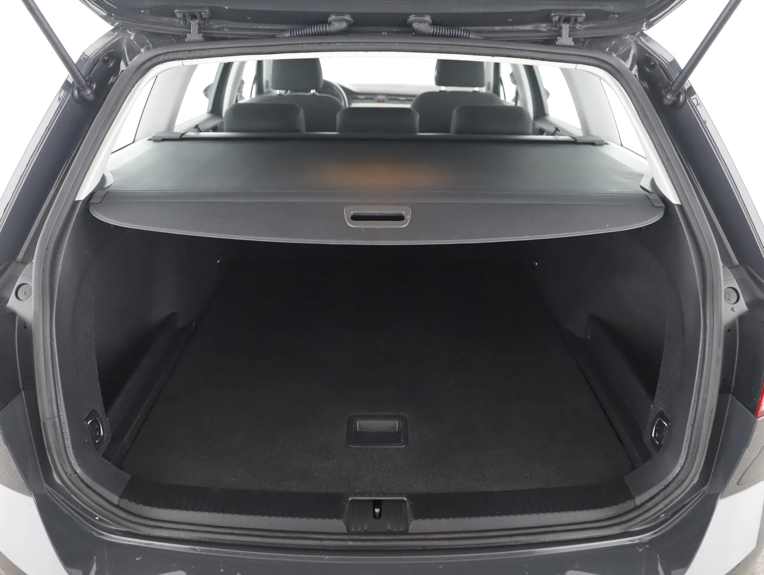 VW Passat Variant 2.0 TDI BMT | Bild 20 von 21