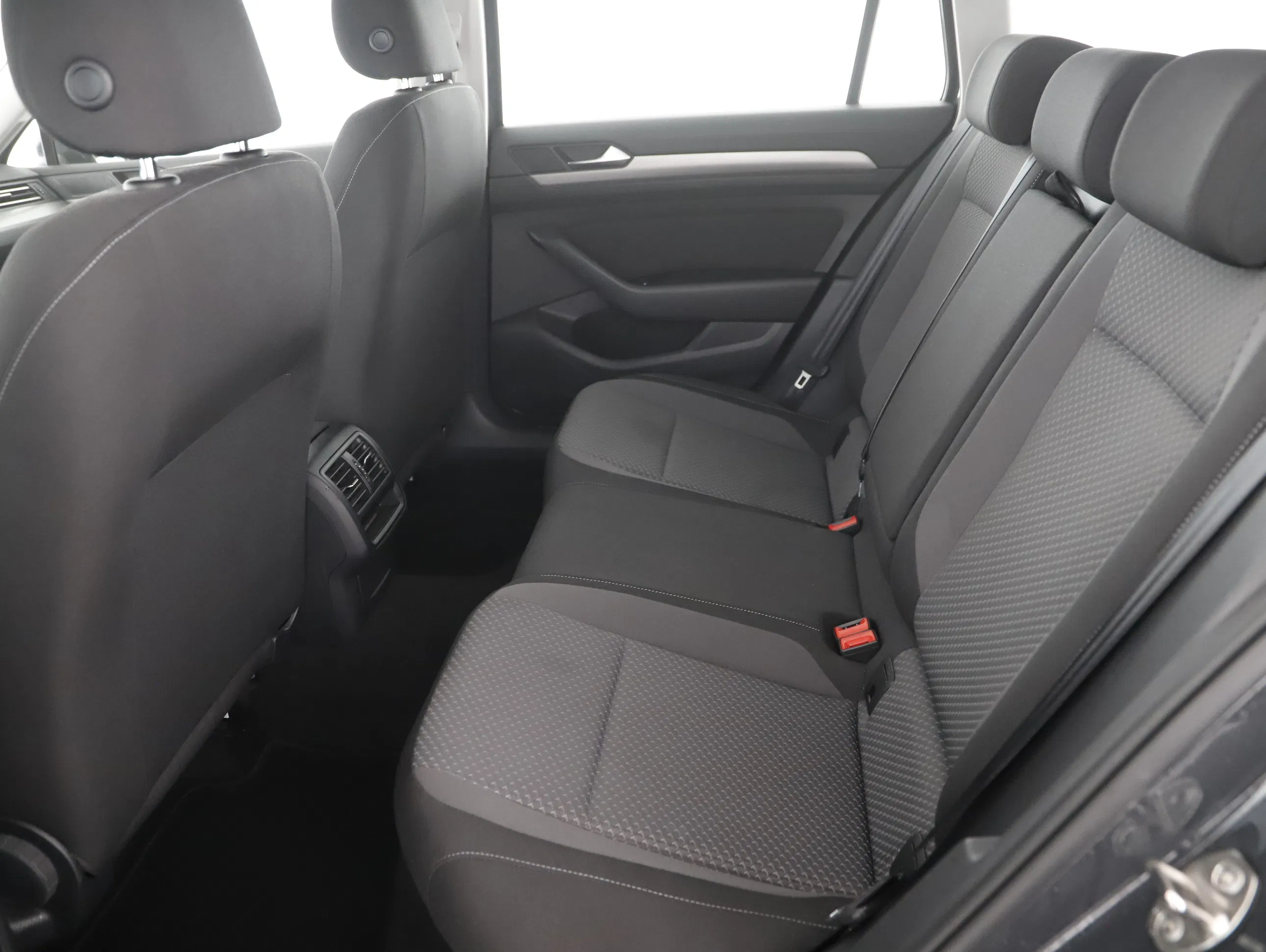 VW Passat Variant 2.0 TDI BMT | Bild 19 von 21