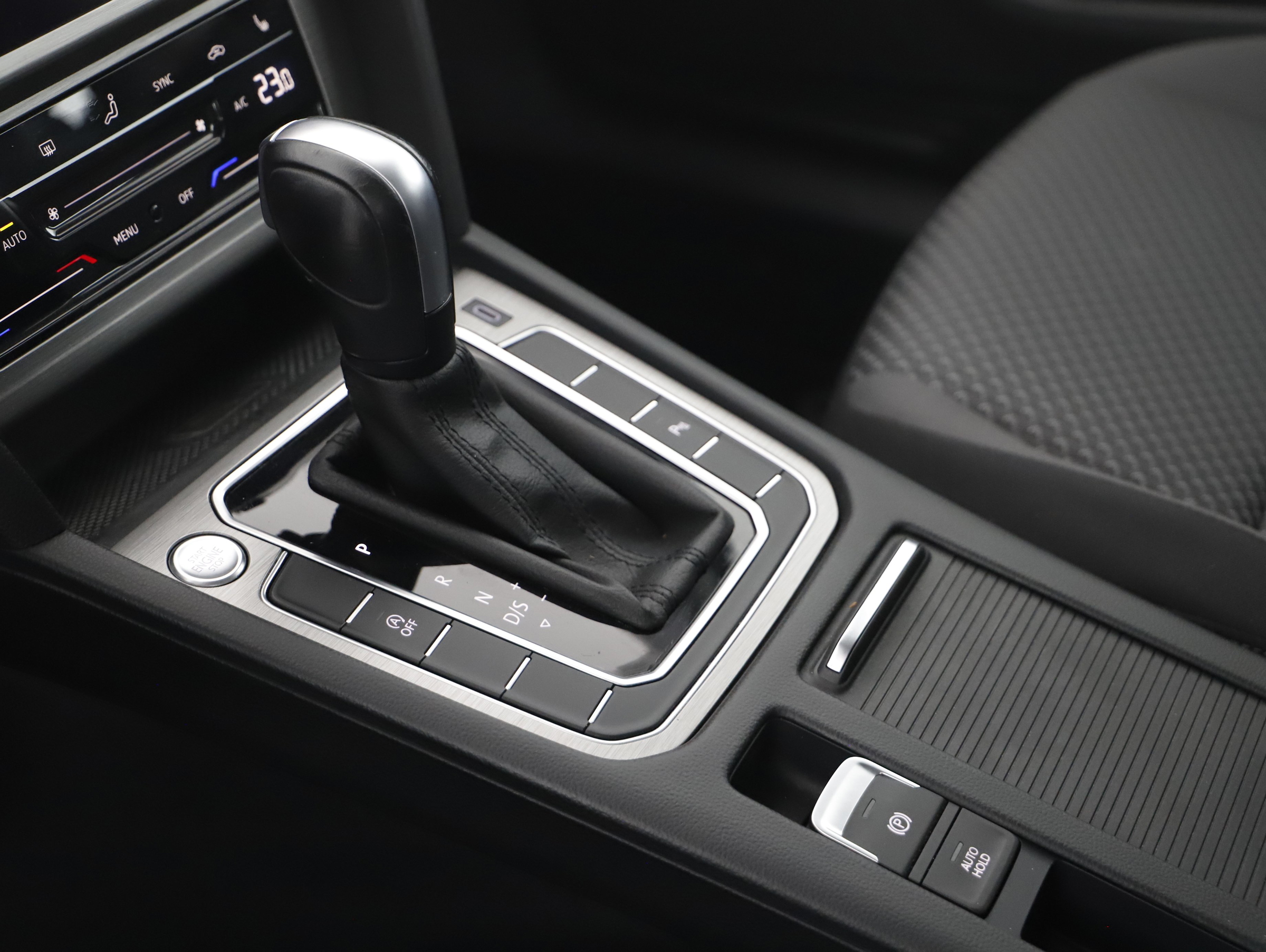 VW Passat Variant 2.0 TDI BMT | Bild 18 von 21