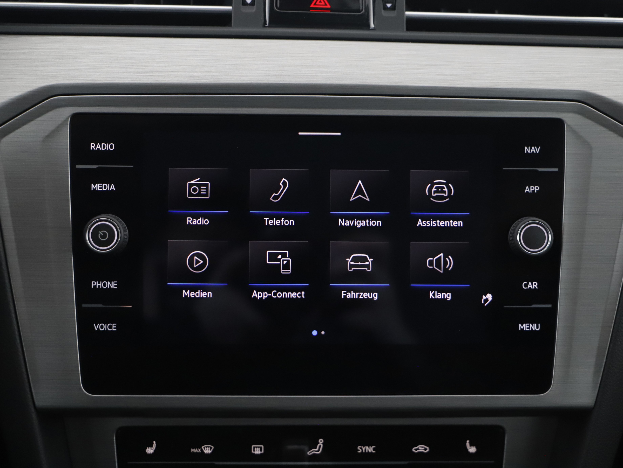 VW Passat Variant 2.0 TDI BMT | Bild 14 von 21