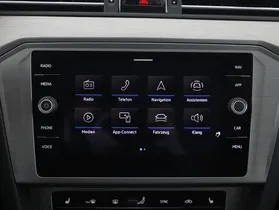 VW Passat Variant 2.0 TDI BMT | Thumbnail 14 von 21