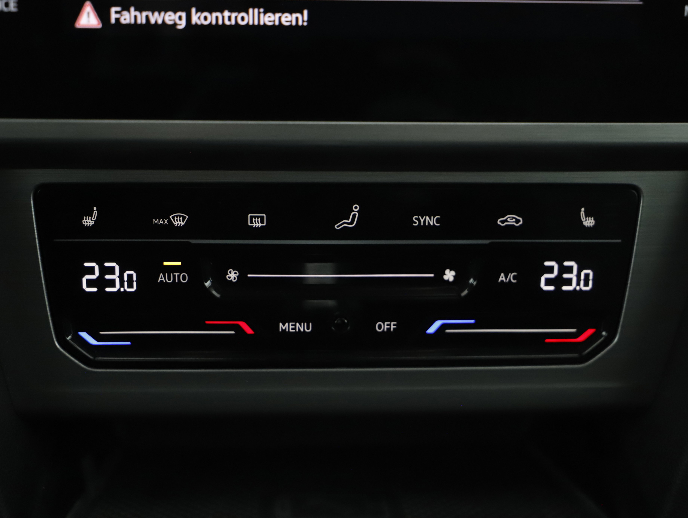 VW Passat Variant 2.0 TDI BMT | Bild 17 von 21