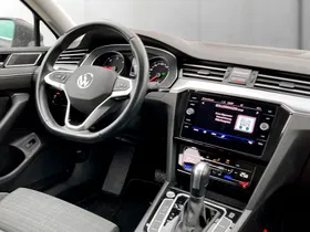 VW Passat Variant 2.0 TDI Bus. DSG | Thumbnail 12 von 22