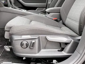 VW Passat Variant 2.0 TDI Bus. DSG | Thumbnail 18 von 22