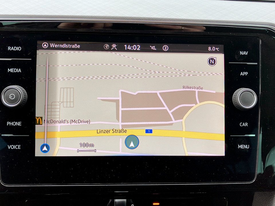 VW Passat Variant 2.0 TDI Bus. DSG | Bild 21 von 22