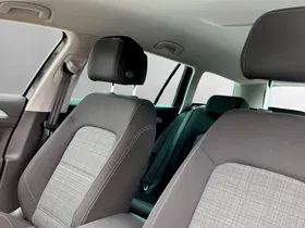 VW Passat Variant 2.0 TDI Bus. DSG | Thumbnail 8 von 22