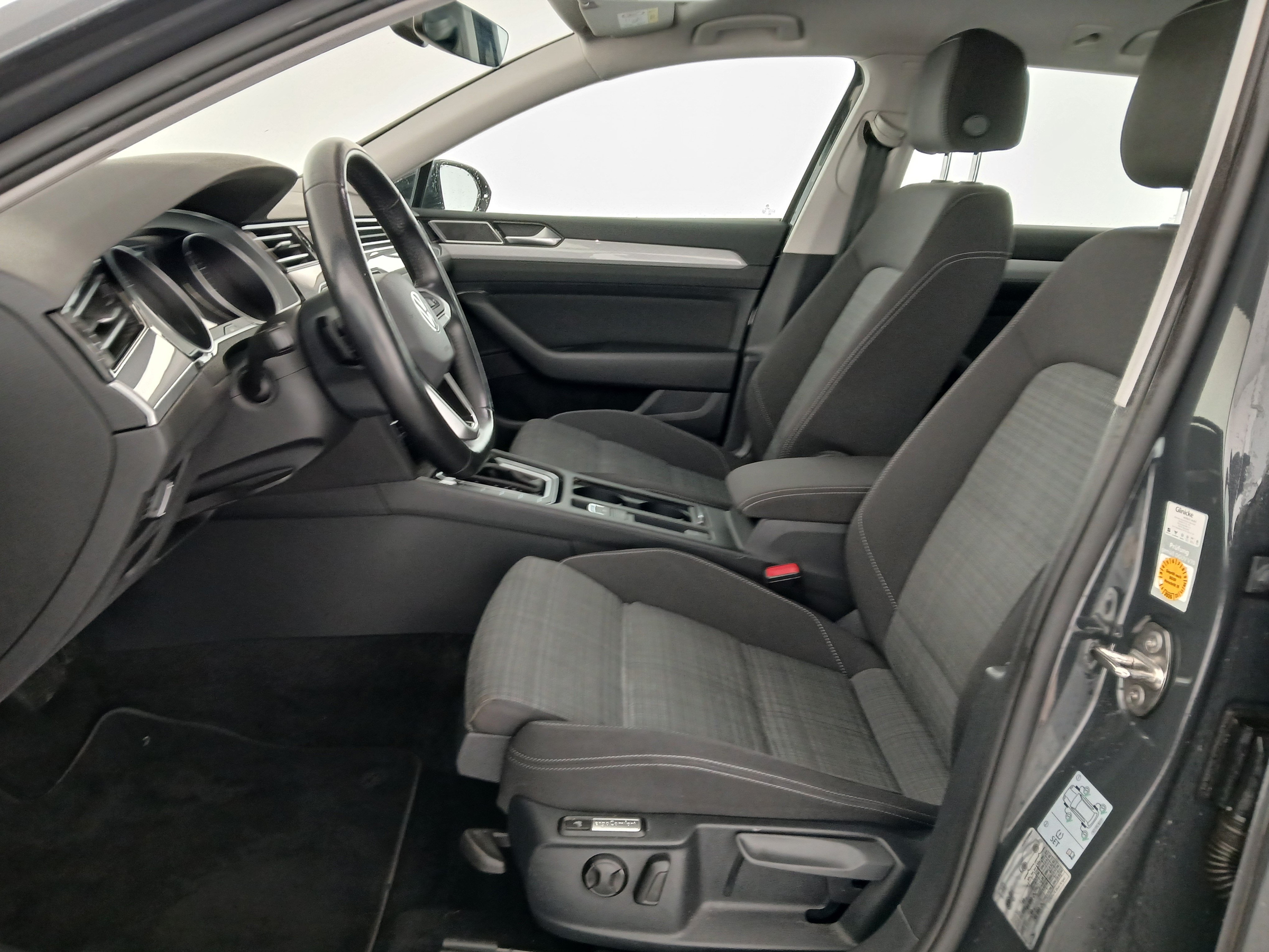 VW Passat Variant 1.5 TSI BMT Business | Bild 14 von 29