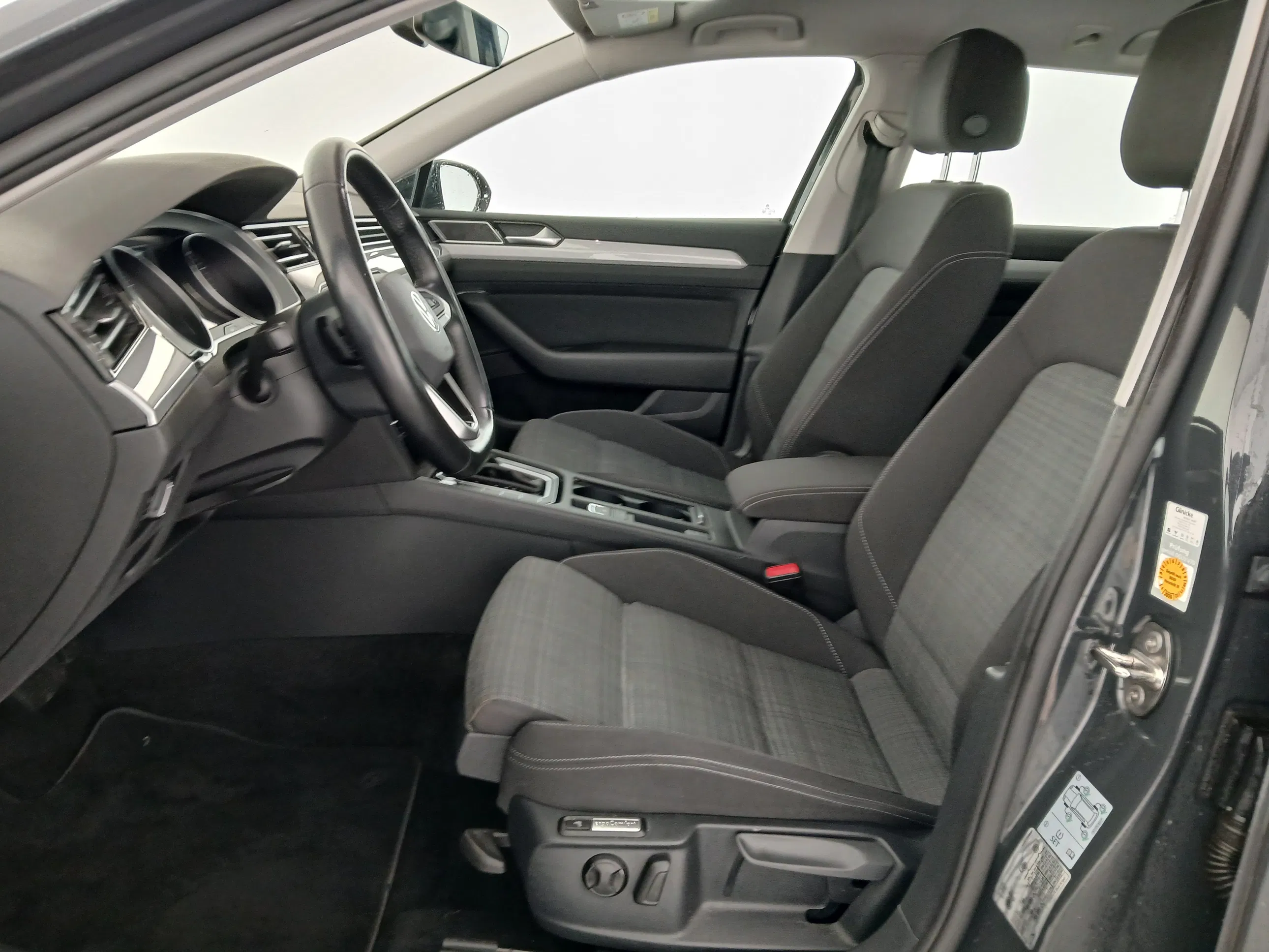 VW Passat Variant 1.5 TSI BMT Business | Bild 14 von 29