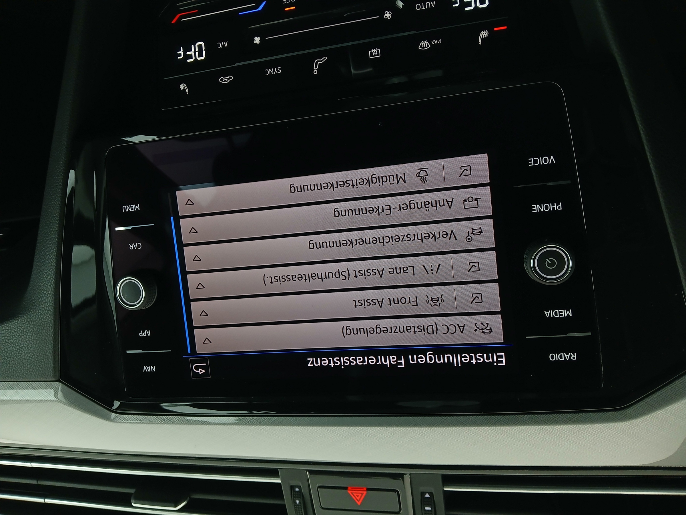 VW Passat Variant 1.5 TSI BMT Business | Bild 21 von 29