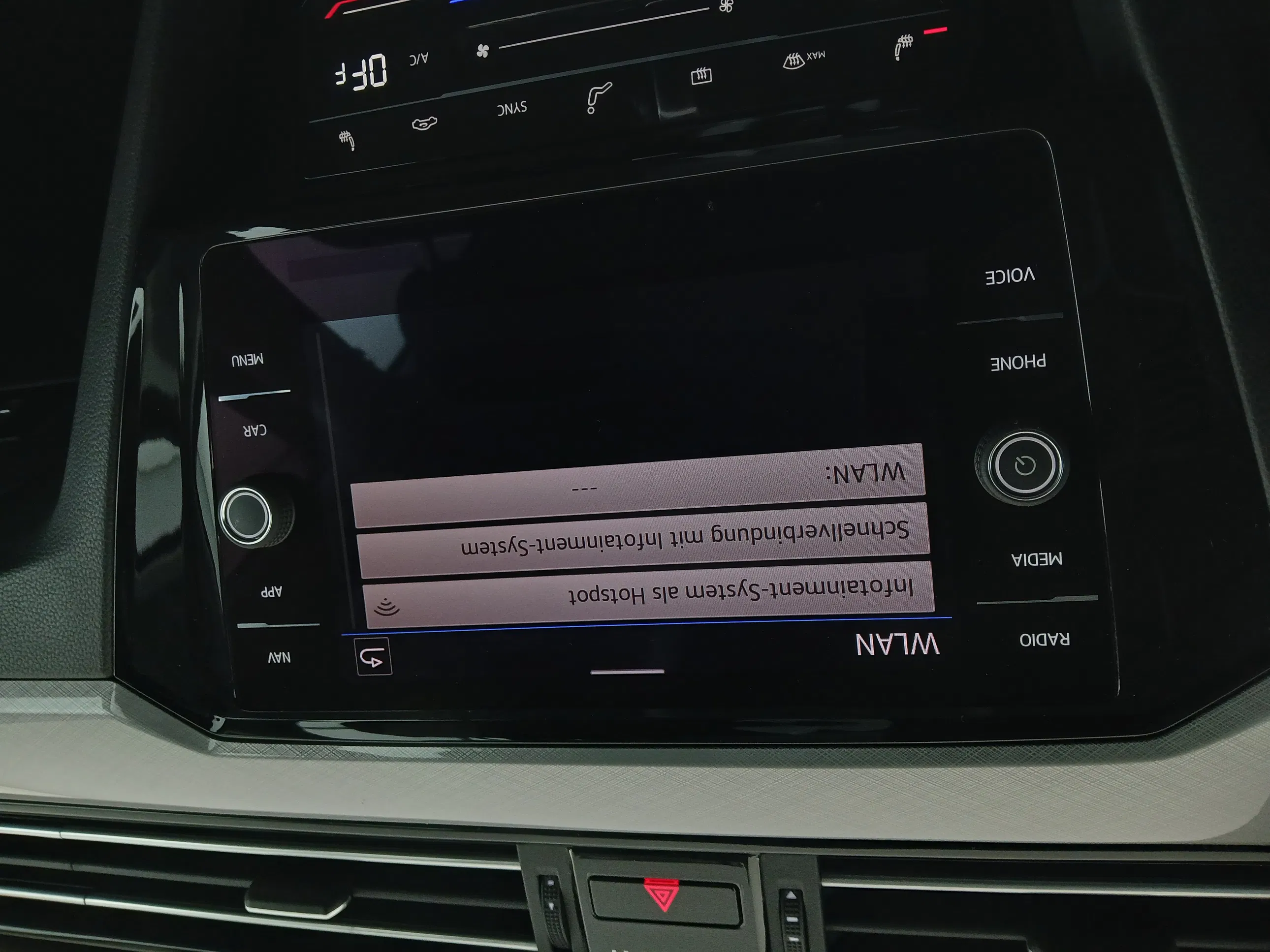 VW Passat Variant 1.5 TSI BMT Business | Bild 24 von 29