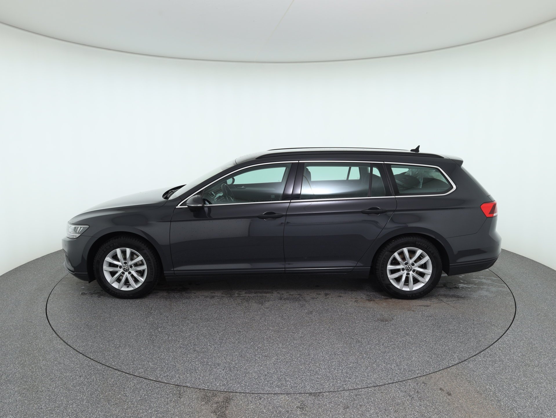 VW Passat Variant 1.5 TSI BMT Business | Bild 9 von 29