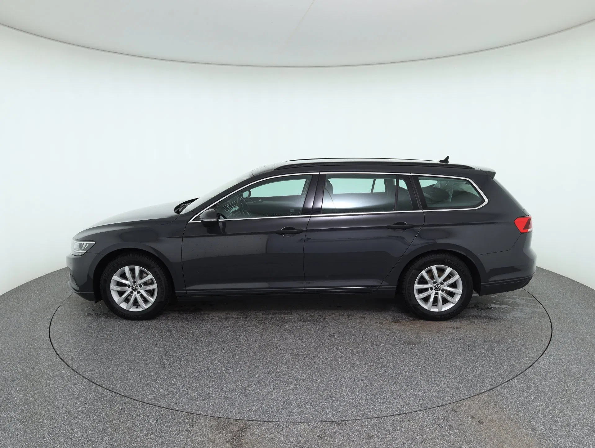 VW Passat Variant 1.5 TSI BMT Business | Bild 9 von 29