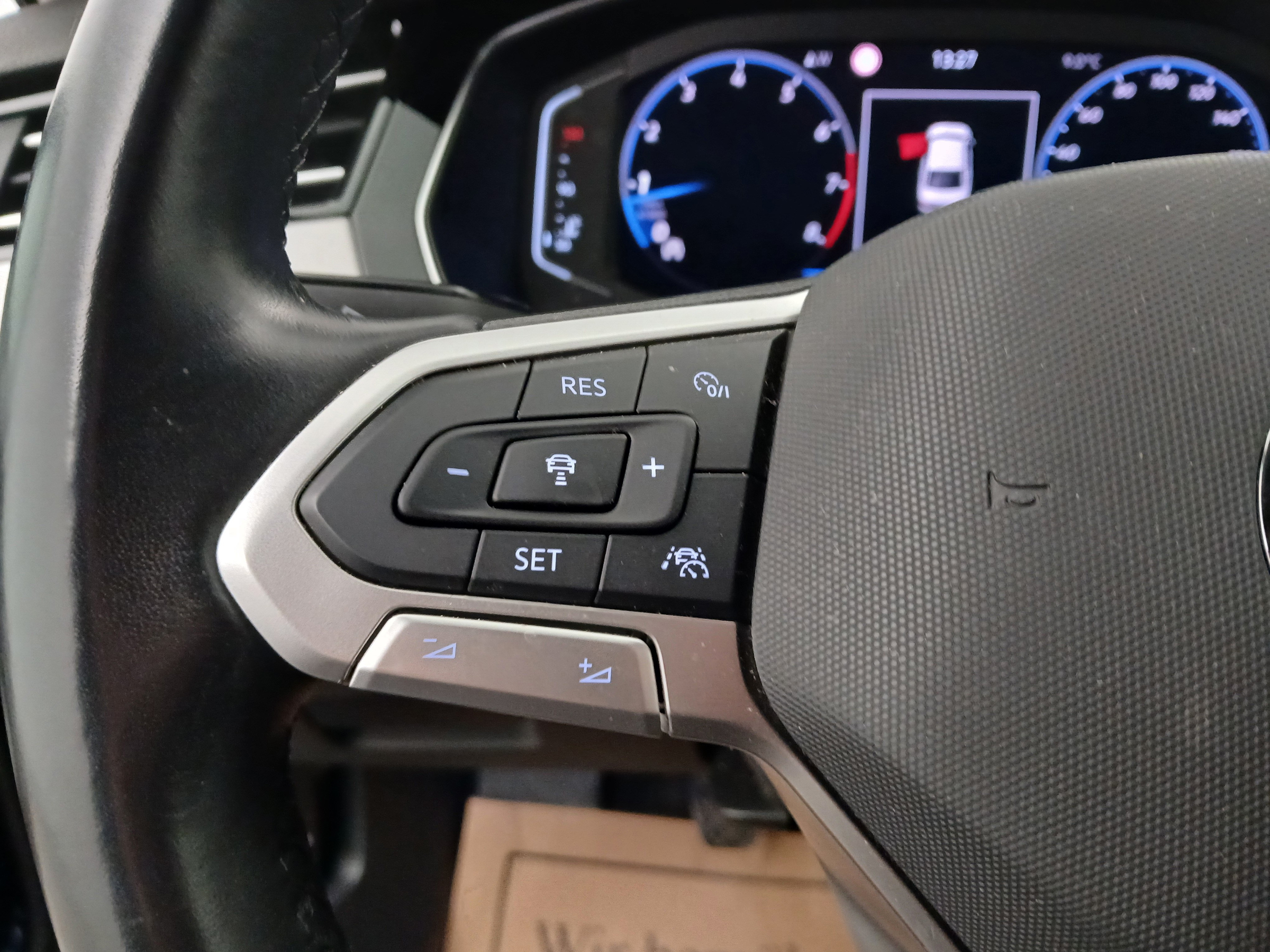 VW Passat 1.5 TSI BMT Business | Bild 16 von 30