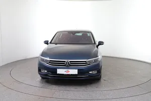 VW Passat 1.5 TSI BMT Business | Thumbnail 2 von 30