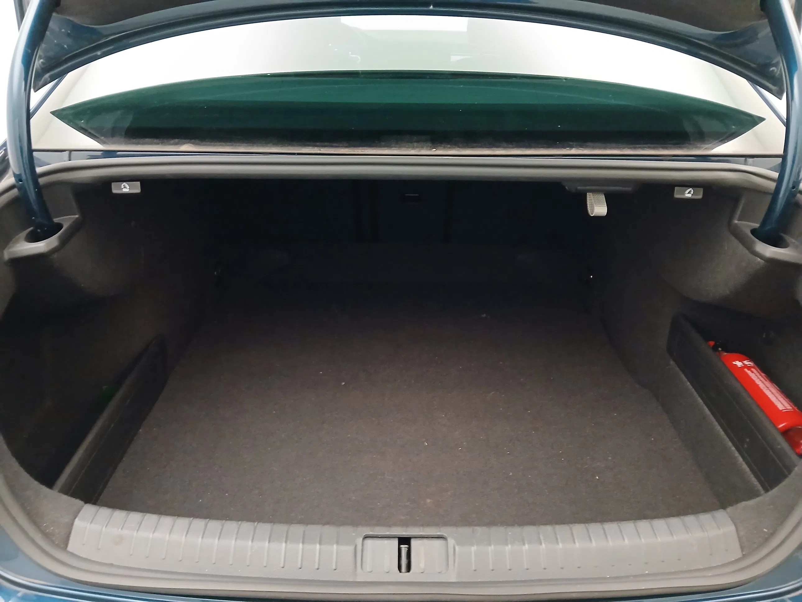 VW Passat 1.5 TSI BMT Business | Bild 28 von 30