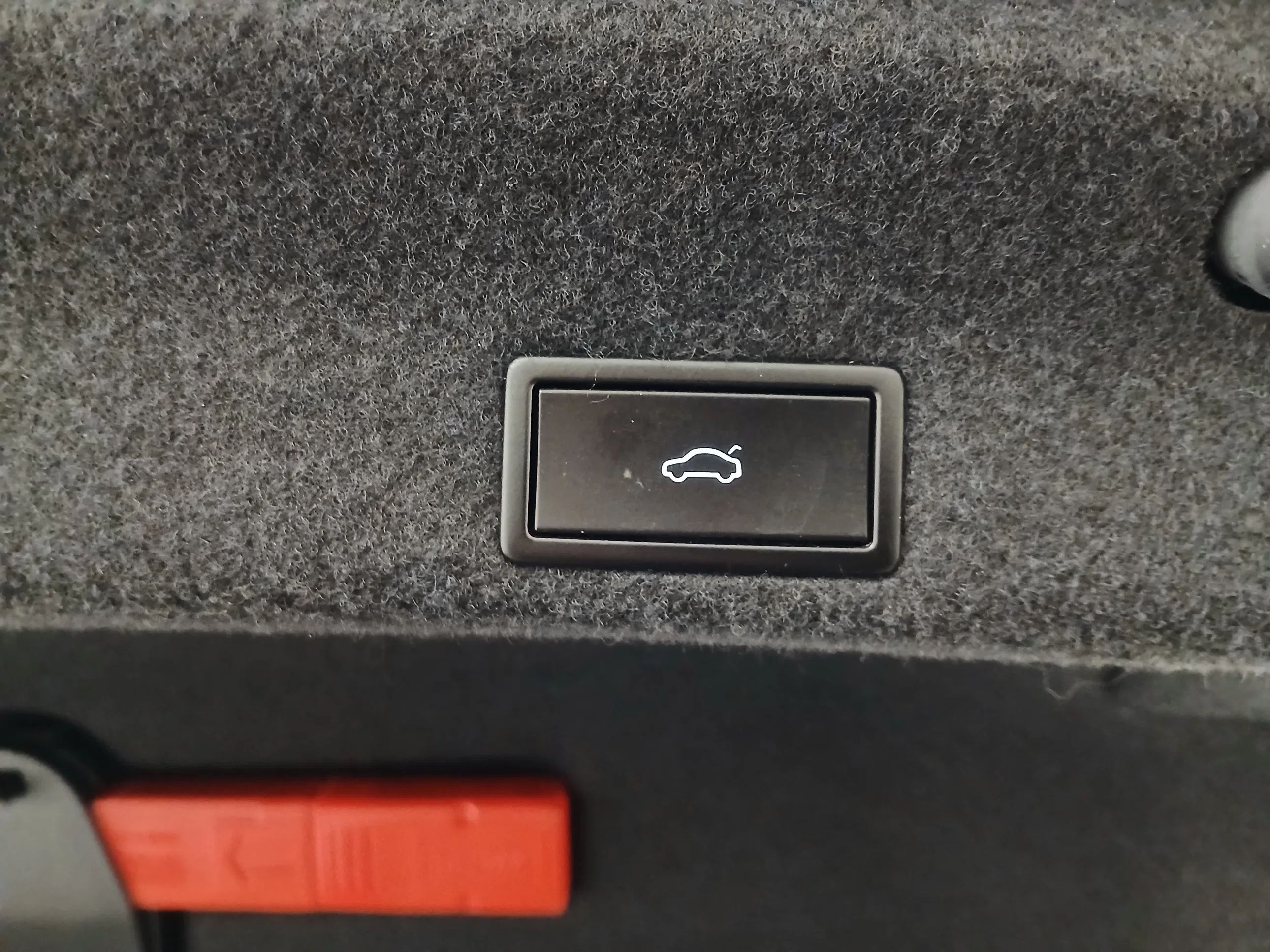 VW Passat 1.5 TSI BMT Business | Bild 29 von 30