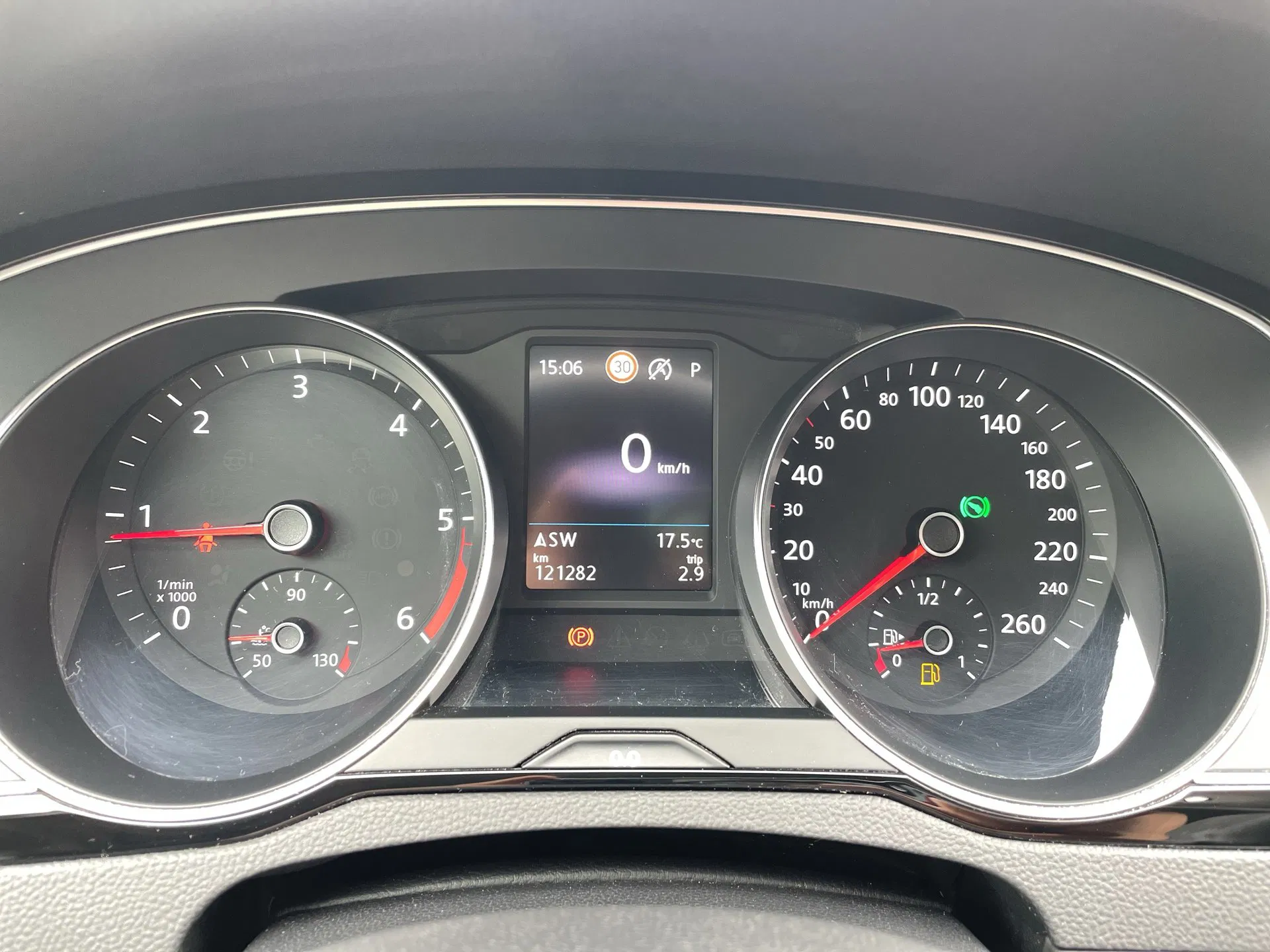 VW Passat Variant 2.0 TDI BMT Elegance | Bild 14 von 28