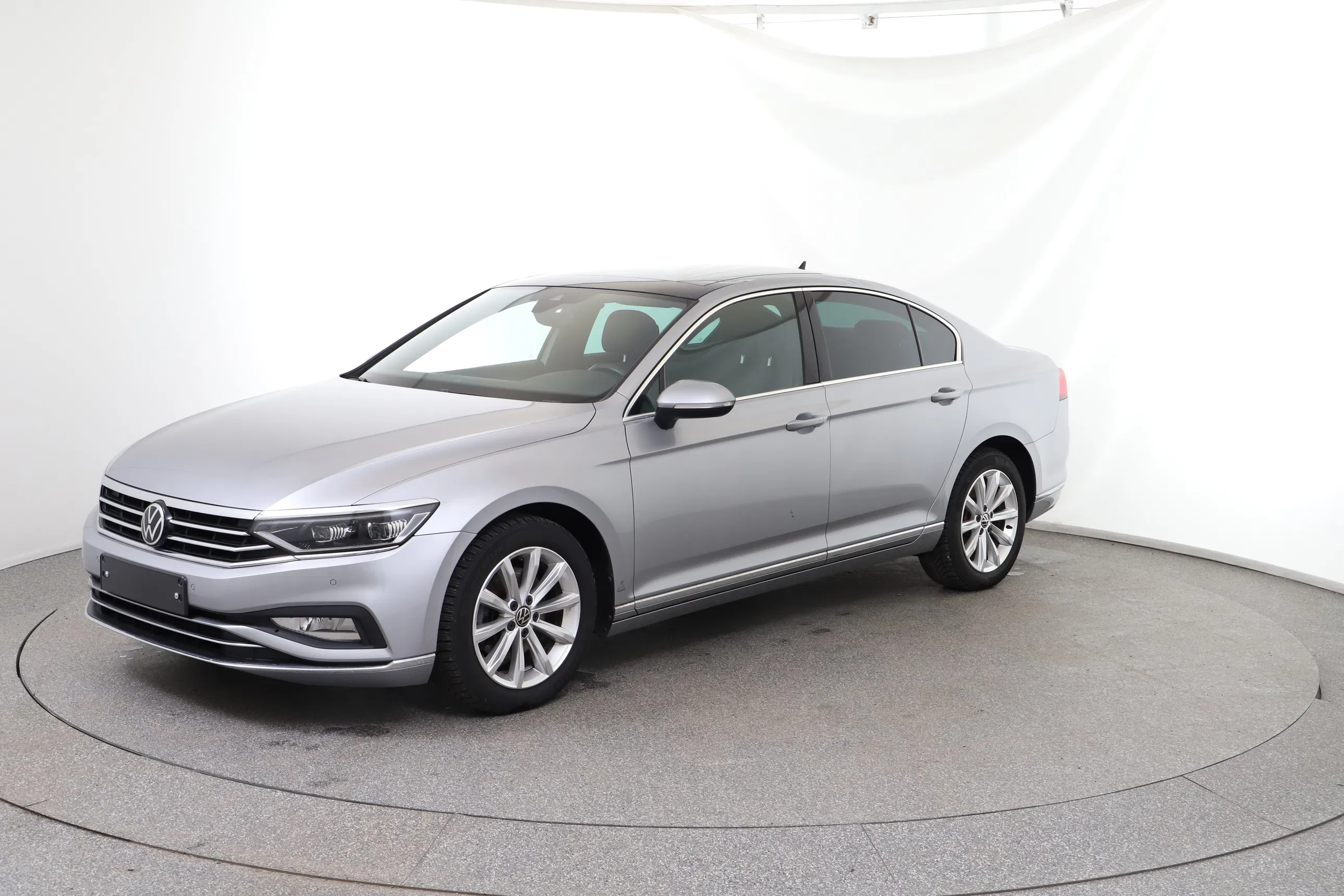 VW Passat 1.5 TSI Eleg. DSG | Bild 3 von 31