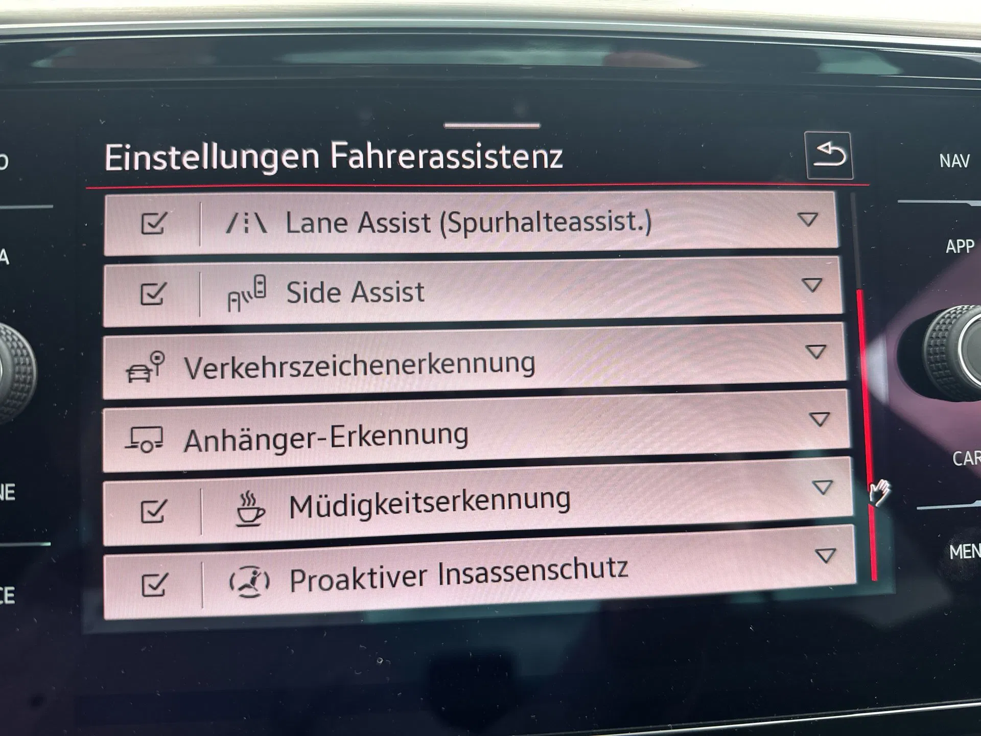 VW Passat 1.5 TSI Eleg. DSG | Bild 23 von 31